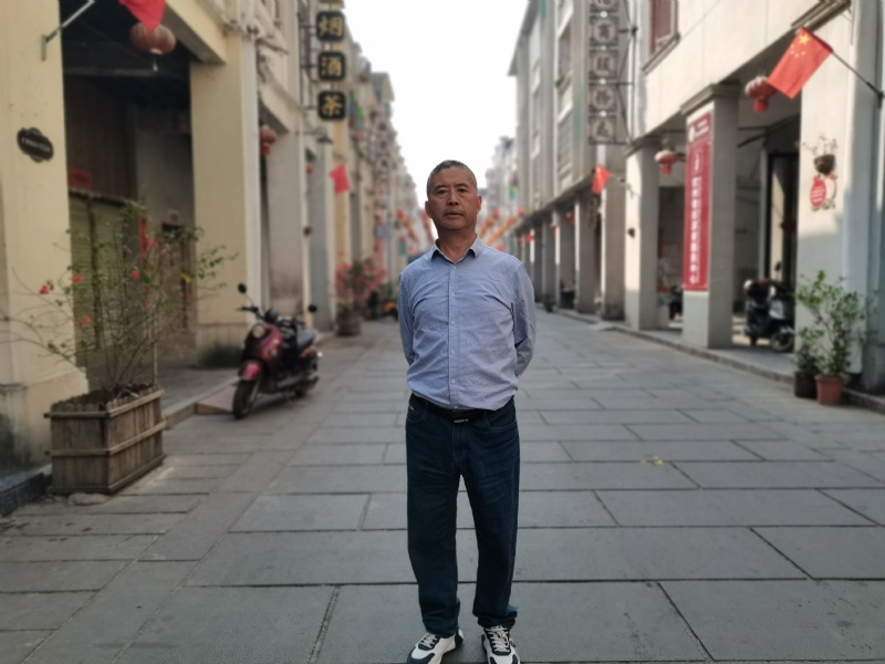 一粒尘埃的第一张照片--中山相亲服务中心
