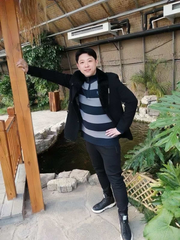 语堂的第一张照片--中山相亲服务中心