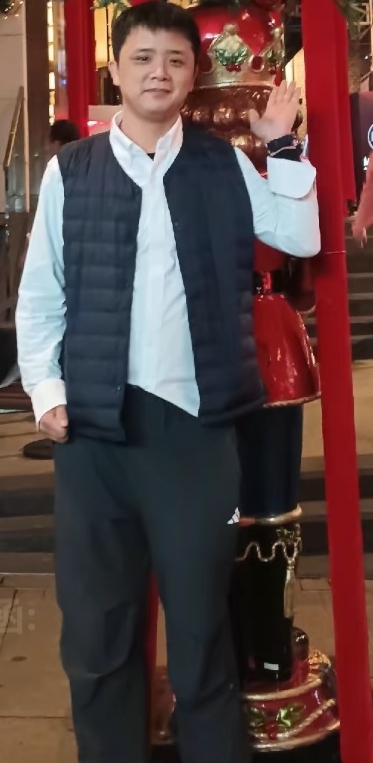 龙的陪伴的第一张照片--中山相亲服务中心