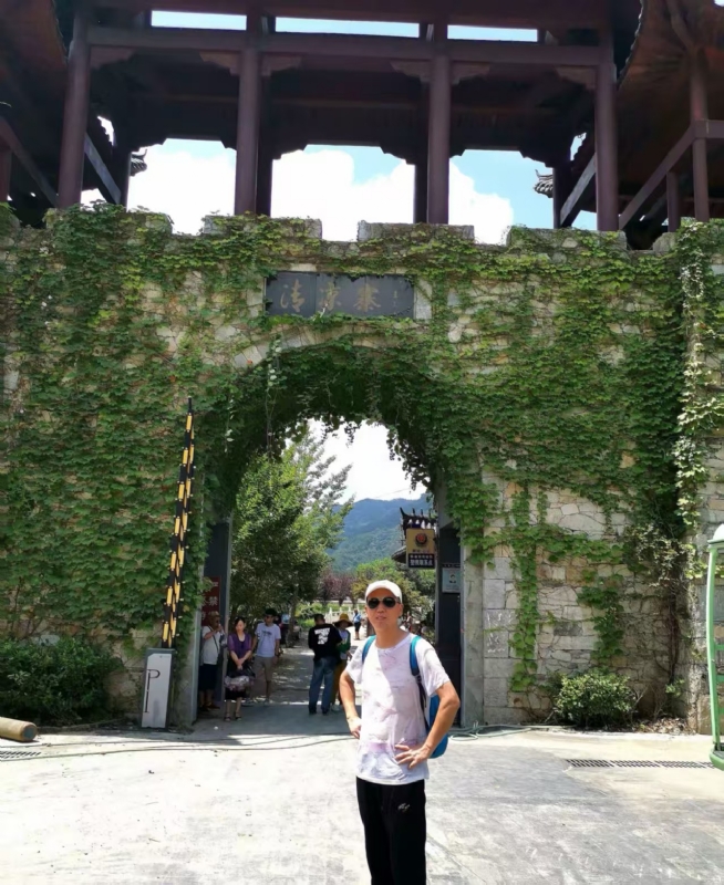 品心人的第一张照片--中山相亲服务中心